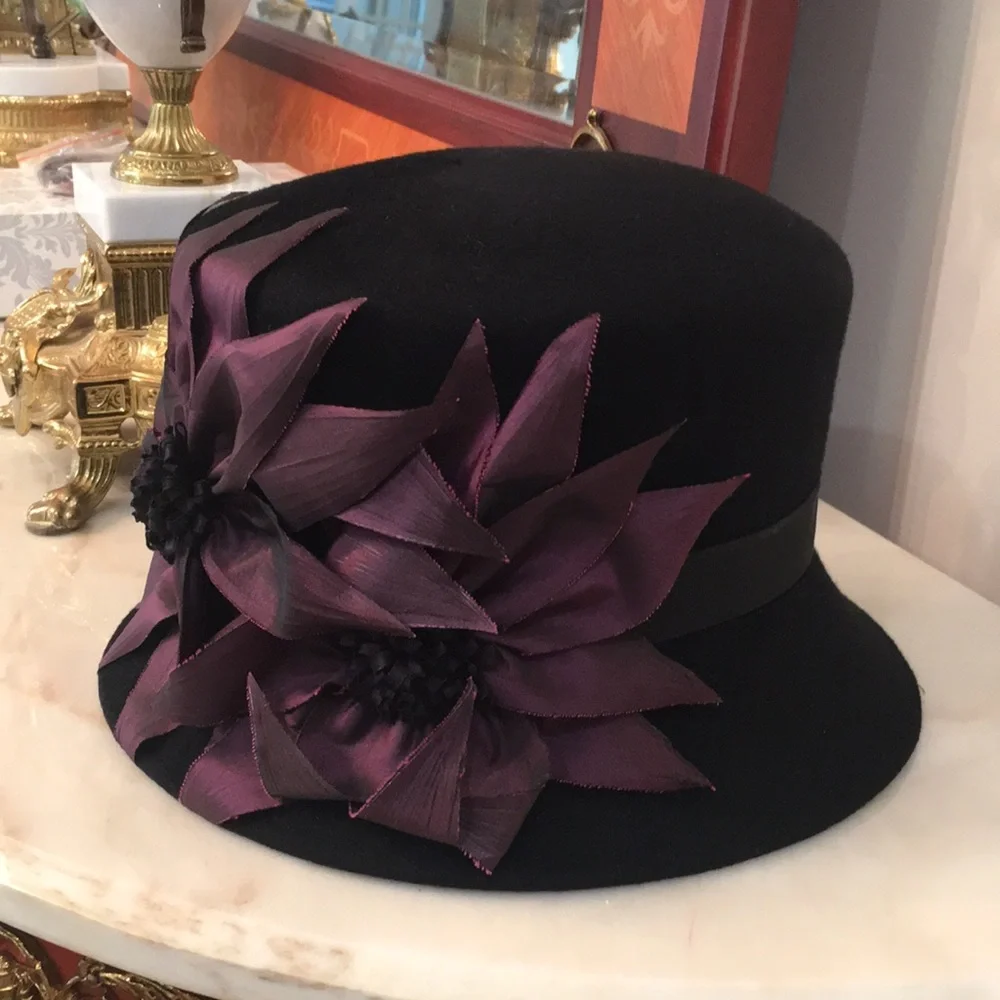 Bailey Tomlin London purple Floral Appliqué 100% Fur Felt black Hat